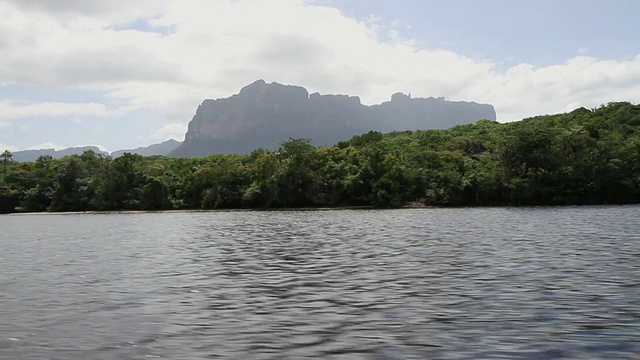 委内瑞拉玻利瓦尔州Grantepuy / Canaima / Los roques的水景视频素材