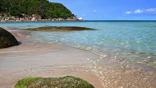 石头在水里视频素材