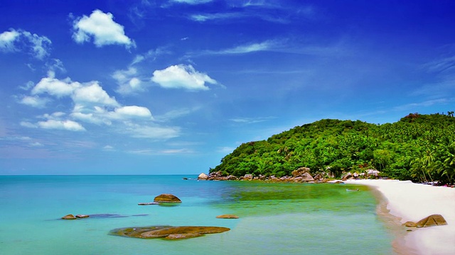 空荡荡的度假胜地，大海和风景视频素材