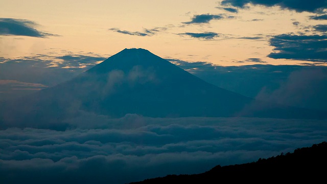 T/L WS富士山在日落周围的云海/箱根，神奈川，日本视频素材