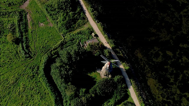 船舶，港口，海洋和风车/ flensburgeltinger Birk，石勒苏益格-荷尔斯泰因，德国视频素材