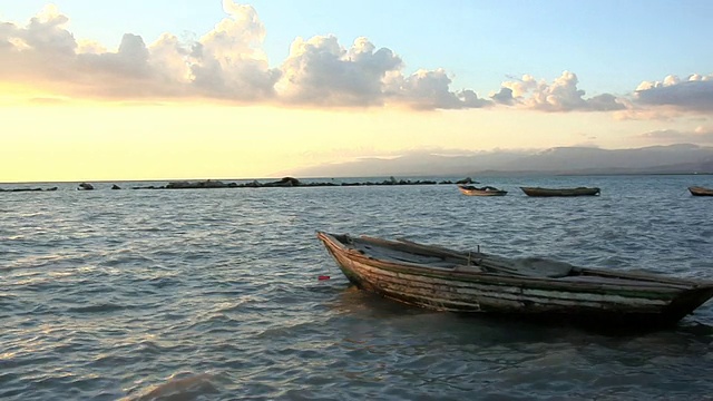 日落时的海洋/海地视频素材