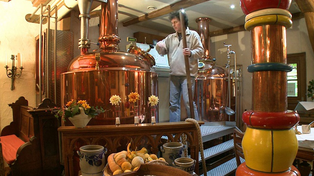 MS Little brewery / Mannebach，莱茵兰-普法尔茨，德国视频素材