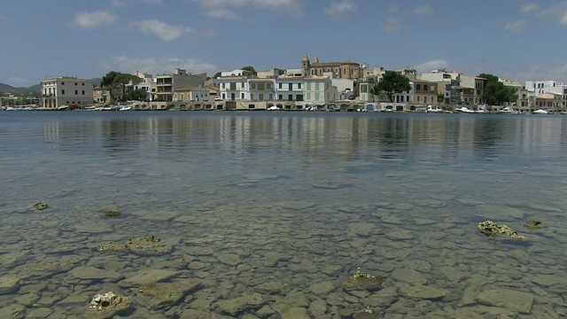 MS Houses near beach / Porto colom, Mallorco Baleric岛，西班牙视频素材