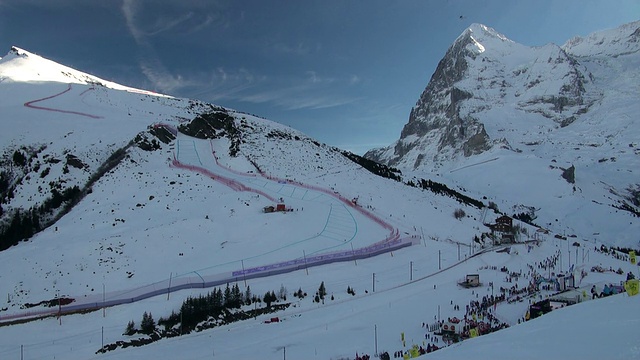 WS跟踪器lauberhorn滑雪比赛/ Wegen, Bernese Oberland，瑞士视频素材