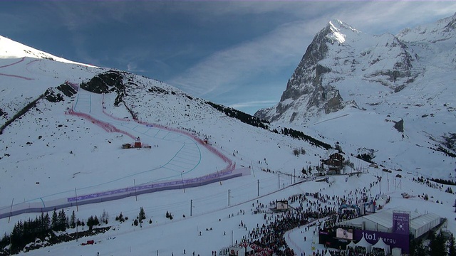 WS跟踪器lauberhorn滑雪比赛/ Wegen, Bernese Oberland，瑞士视频素材