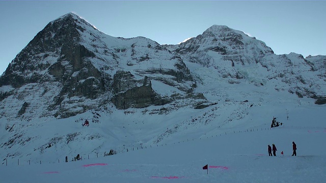 WS直升机降落在kleine scheidegg / Grindelwald, Bernese Oberland，瑞士视频素材