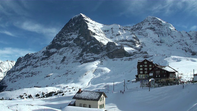 瑞士伯恩斯高地kleine Scheidegg / Grindelwald的WS滑雪者视频素材