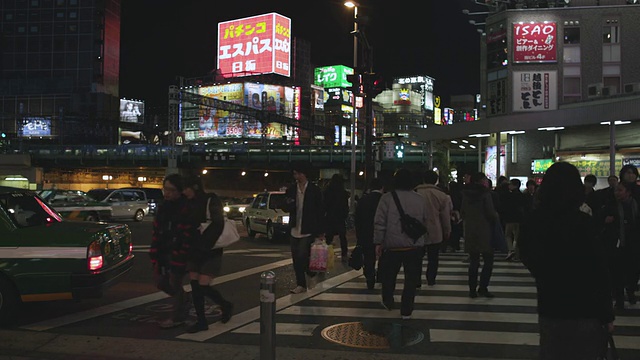 行人过马路/东京，日本视频素材