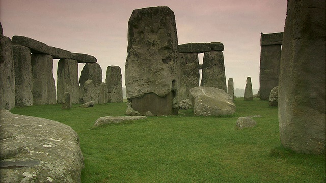 巨石阵:古代史前纪念碑，威尔特郡，英国视频素材