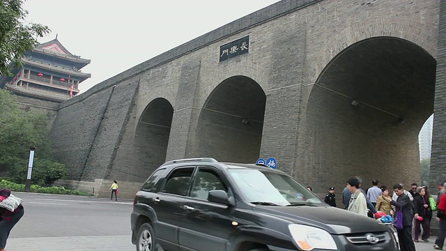 WS LA Gate of ancient city wall/西安，陕西，中国视频素材