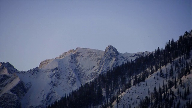 ZO日出早晨滑雪山/贾斯珀，阿尔伯塔，加拿大视频下载