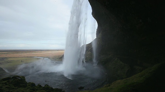 seljalandsfoss falls / Iceland的MS视图视频素材