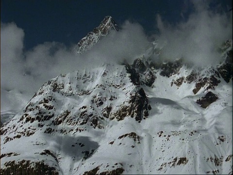 西澳时间流逝云移动山峰，阿尔卑斯山，瑞士视频素材