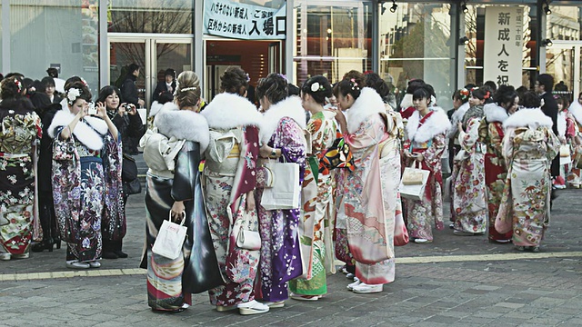 穿着和服的日本女孩视频素材