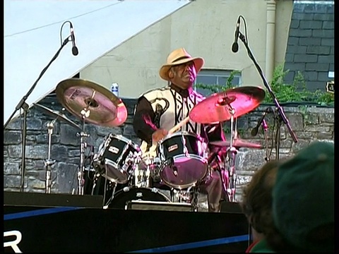 爵士鼓手Bernard Purdey表演，英国视频下载