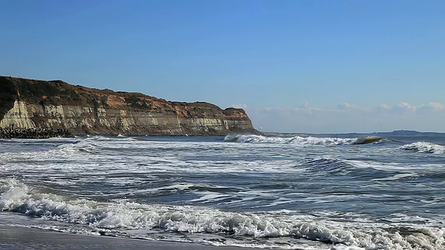 海洋和海浪流向海滩/长西，千叶，日本视频素材