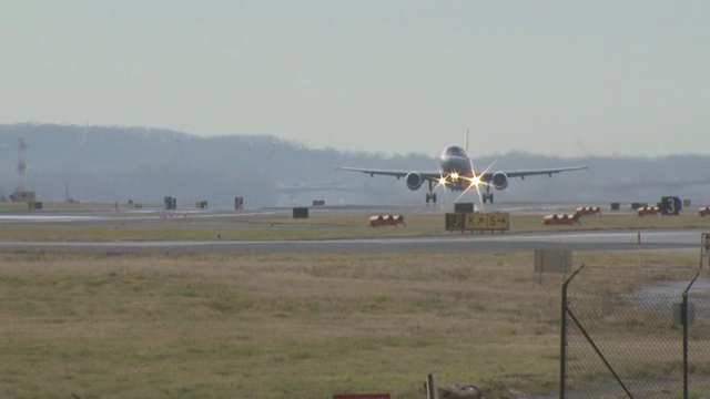 空客A320起飞，美国视频素材