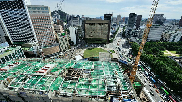 WS T/L首尔市政厅建设和市中心区/首尔，韩国视频素材