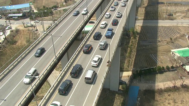 韩国忠清北道大田高速公路上的MS空中交通视频素材