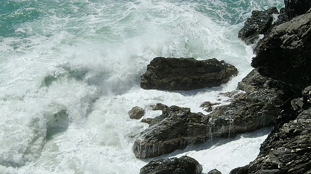 冲浪岩石视频素材