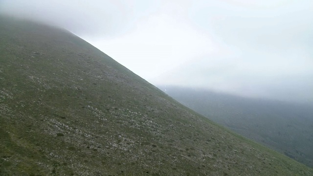 云雾笼罩的奥林匹斯山/奥林匹斯山，马其顿，希腊视频素材