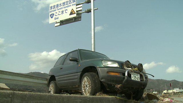 2011年4月2日，日本岩手县陆前高田市;2011年3月东北地震后的海啸三周后。视频素材