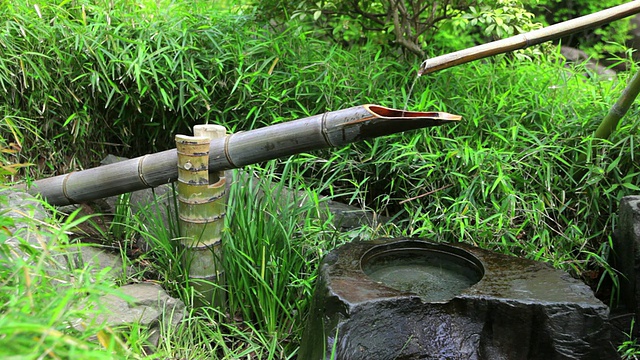 日本传统竹喷泉视频素材