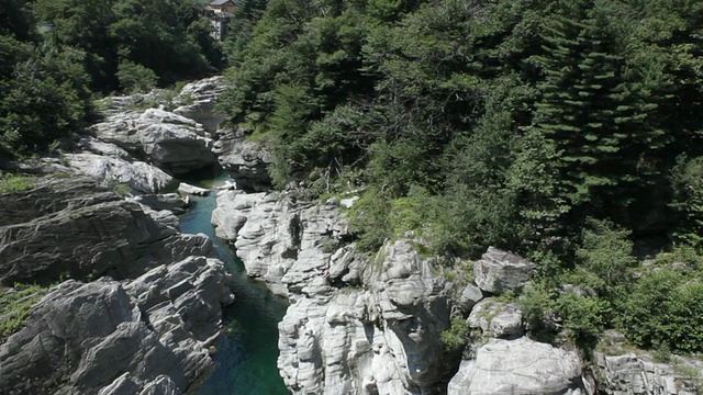 Tessin的大气Maggia山谷视频素材