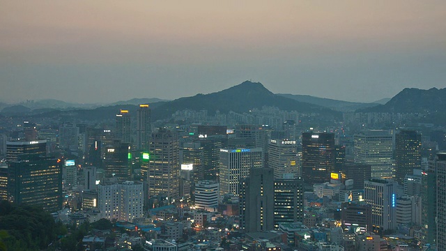 韩国明洞/首尔的日落景观视频素材