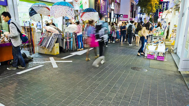 Myeongdong购物区，韩国首尔视频素材