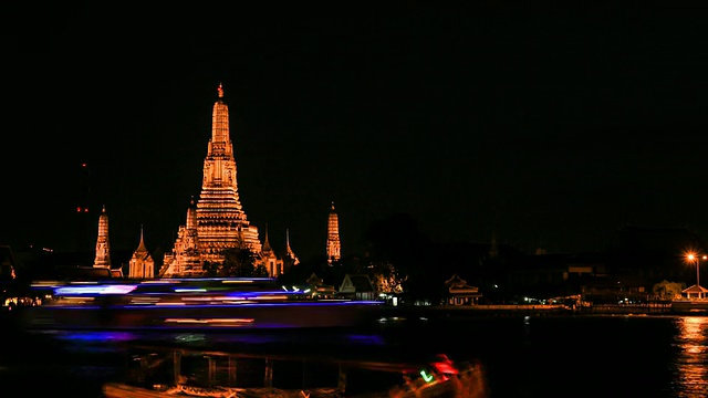 Wat Arun (Temple of Dawn)时间流逝视频素材