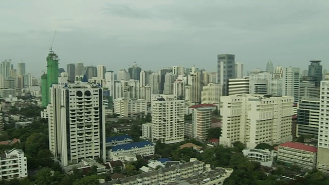 右拍鸟瞰图曼谷城市泰国视频素材