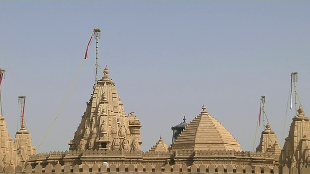 印度拉贾斯坦邦，Parshwanath寺庙Jaisalmer后退拍摄视频素材