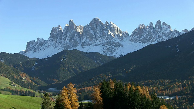 Val di Funes和geisler山/南蒂罗尔，上阿迪杰，意大利视频素材