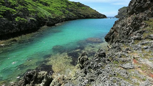 TU Minami jima island，联合国教科文组织世界自然遗产小笠原群岛/小笠原群岛的荒岛，日本东京视频素材