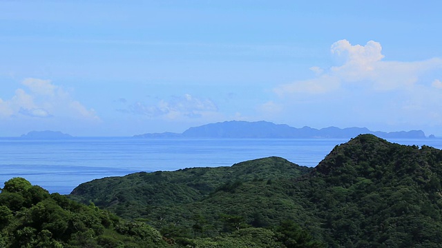 日本东京，从集地岛/小笠原群岛的中央山观景台俯瞰安尼岛视频素材