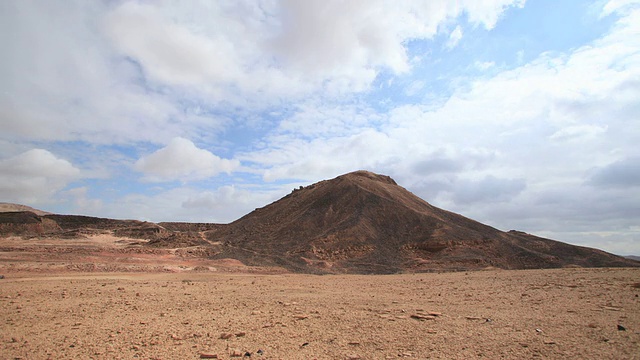 雷蒙火山口火山上的云视频素材