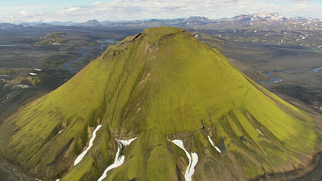 Maelifell green volcano山/冰岛视频素材