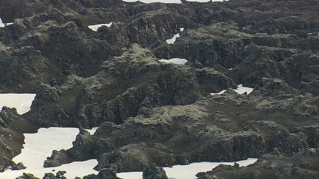 WS鸟瞰图的雪熔岩平原/冰岛视频素材