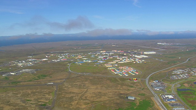 冰岛Keflavik (njarvik)上空的云的WS鸟瞰图视频素材