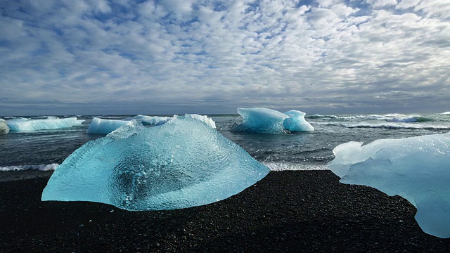 Jokulsarlon海滩，Vatnatjokull冰川，南冰岛，冰岛，欧洲视频素材