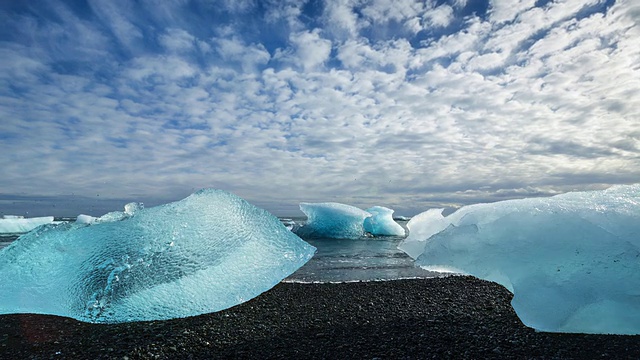 Jokulsarlon海滩，Vatnatjokull冰川，南冰岛，冰岛，欧洲视频素材