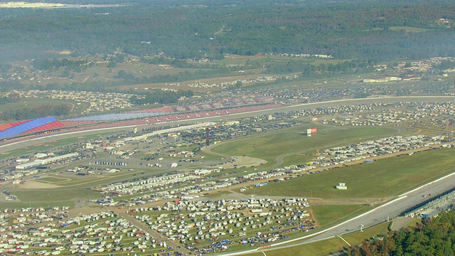 Talladega Superspeedway和speedway / Lincoln, Alabama, United States鸟瞰图视频素材