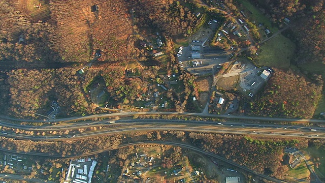 美国北卡罗来纳州高速公路上的WS空中交通视频素材