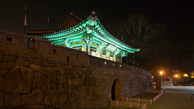 韩国仁川江水城古堡夜景拍摄视频素材