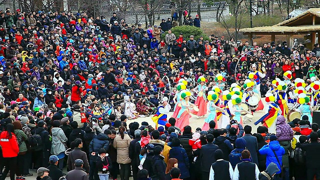 MS韩国传统音乐表演团体在韩国首尔南山民俗村音频表演的照片视频素材