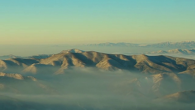 日出时江原道太白山的WS T/L视图/江原道太白山，韩国视频素材