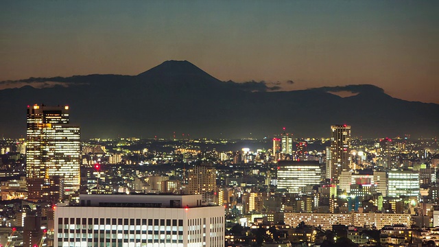 日落时分的富士山/日本东京视频素材