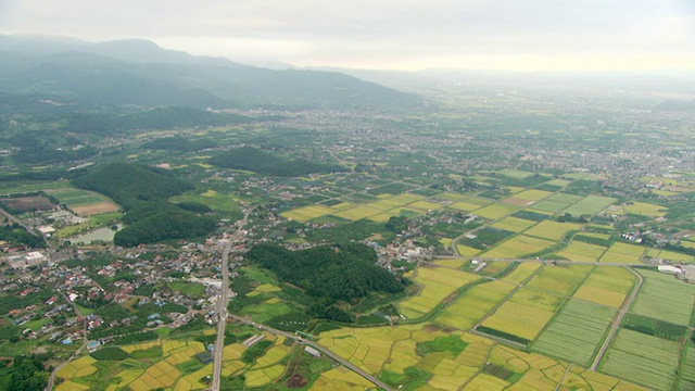 WS鸟瞰图农村和城市地区/福岛，东北，日本视频素材